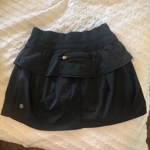 Size 2 lululemon black skirt